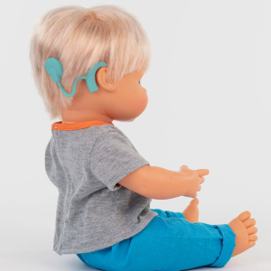 BAMBOLA 38CM – Impianto cocleare (femmina origini europee)